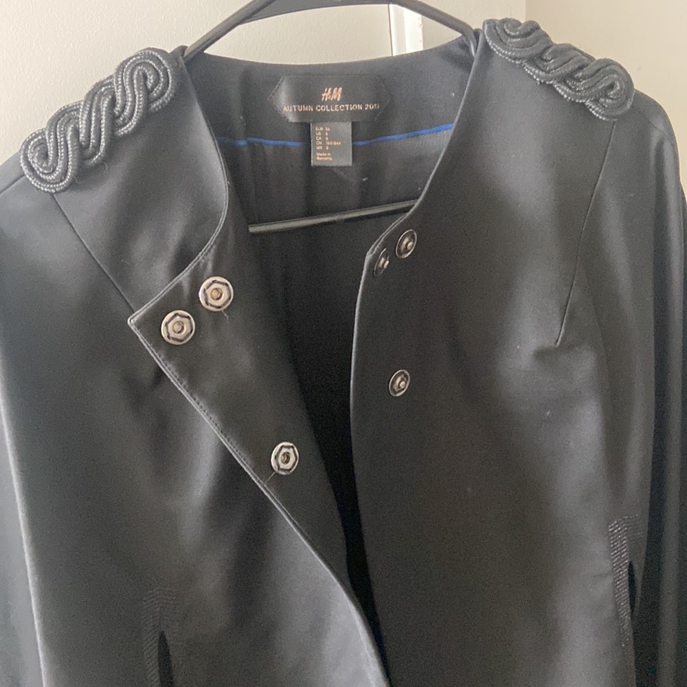Hm capelet - Picture 2 of 3